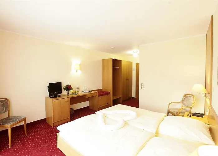 酒店 威廉·冯·拿骚酒店及餐厅 3*